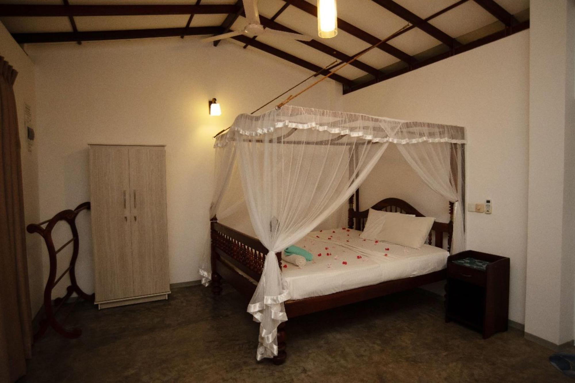 Villa Mihindi Хіккадува Екстер'єр фото